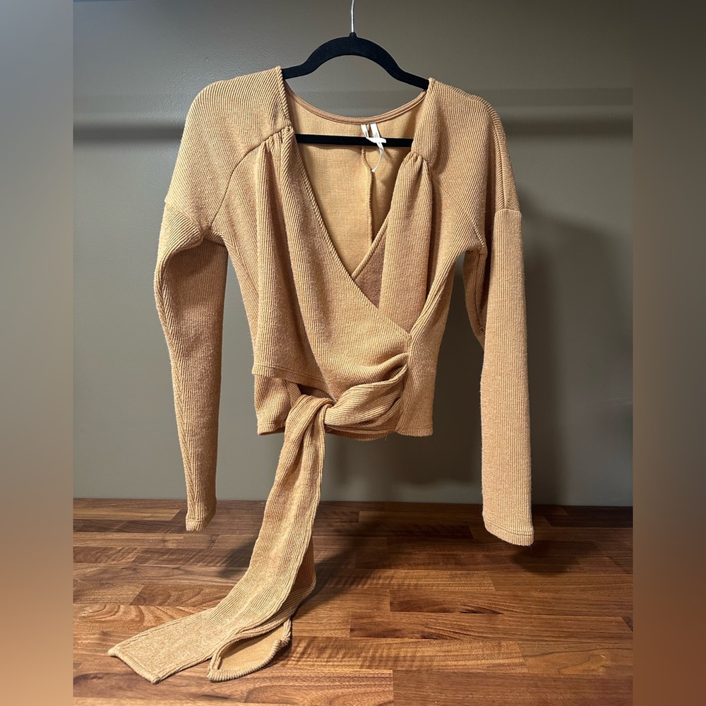 By Anthropologie Cozy Twist Front Top Size Small Ribbed Sweater Long Sleeve